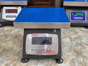 CÂN ĐỒNG HỒ ĐIỆN TỬ 8005 30x40cm